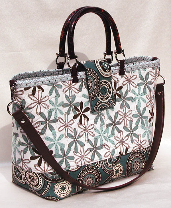 Add A Detachable Shoulder Strap To Any Open-Top Tote - Lazy Girl Designs