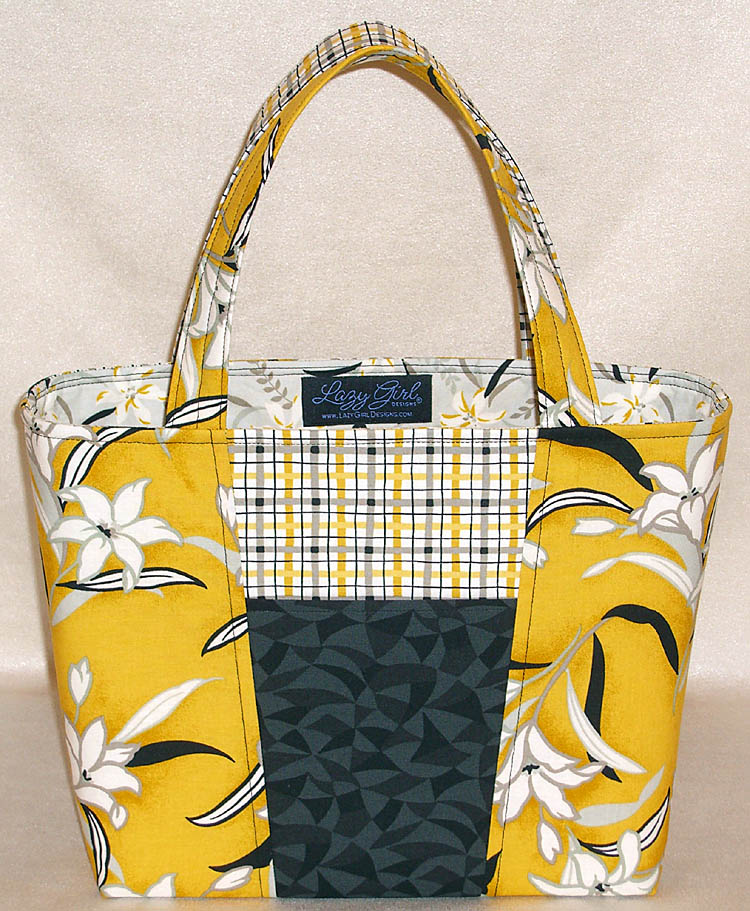 Lazy Girl Designs Â» Tutorial: Choosing Fabrics to Accent a Bag Design