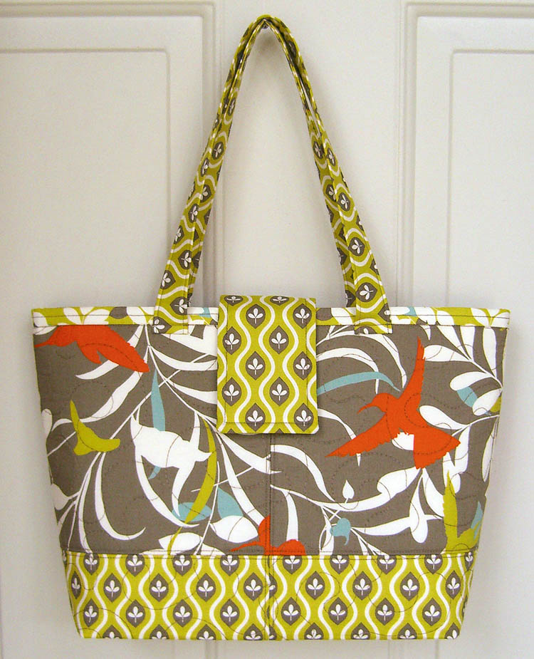 Add A Detachable Shoulder Strap To Any Open-Top Tote - Lazy Girl Designs