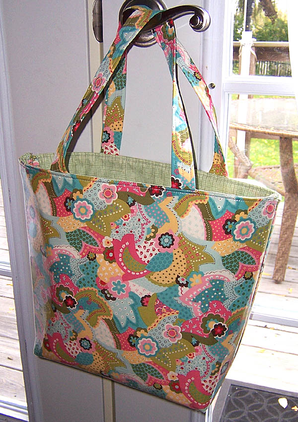 You'll Love this Easy to Make Summer Tote - Lazy Girl Designs