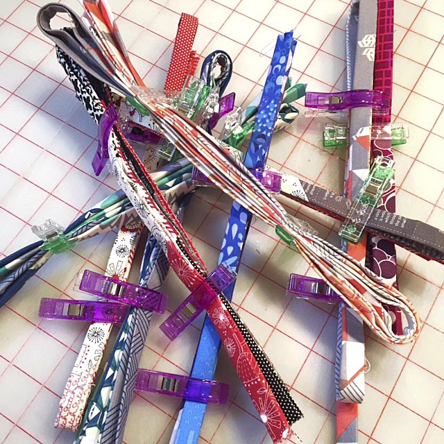 Make a bunch of Fobio Badge Lanyards at a time and manage your work with Wonder Clips.