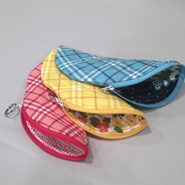 Banana Bag small zipper pouches with zipper choice strategies